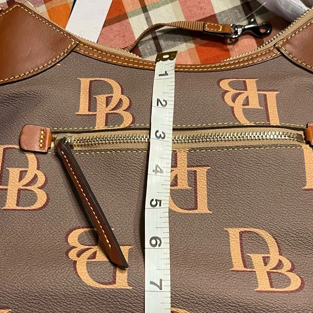 Dooney & Bourke Brown and Tan Logo Pebble Grain Hobo Shoulder Bag NWT - Picture 8 of 9